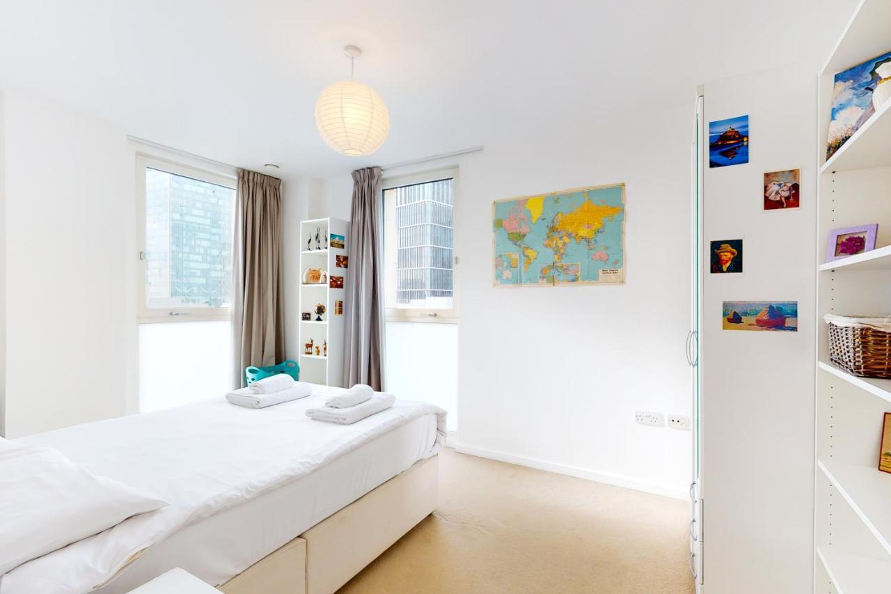 Lovely 2 Bedroom Flat With Balcony In Stratford London Kültér fotó