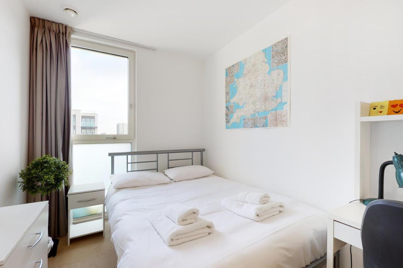 Lovely 2 Bedroom Flat With Balcony In Stratford London Kültér fotó