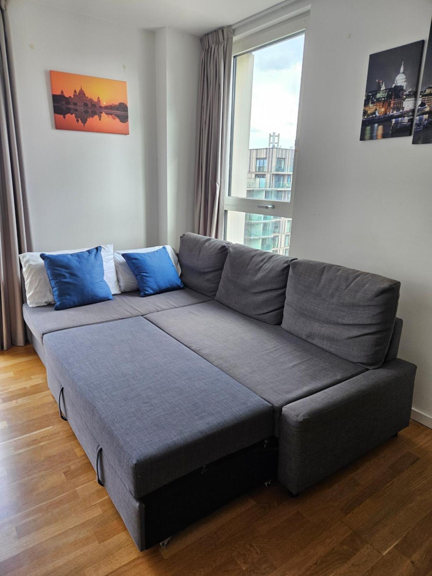 Lovely 2 Bedroom Flat With Balcony In Stratford London Kültér fotó